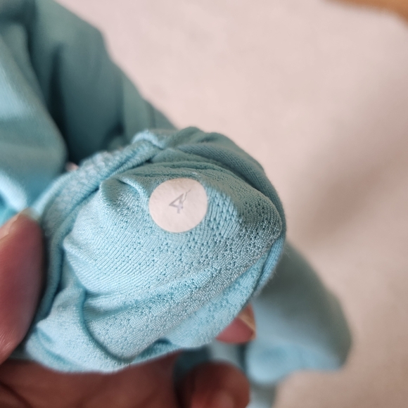 Lululemon Athletica Sz 4 Turquoise Blue Sleeveless Tank Hoodie Sporty&Casual Y2K - Picture 5 of 12